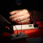 Конструиране на часовник върху breadboard
